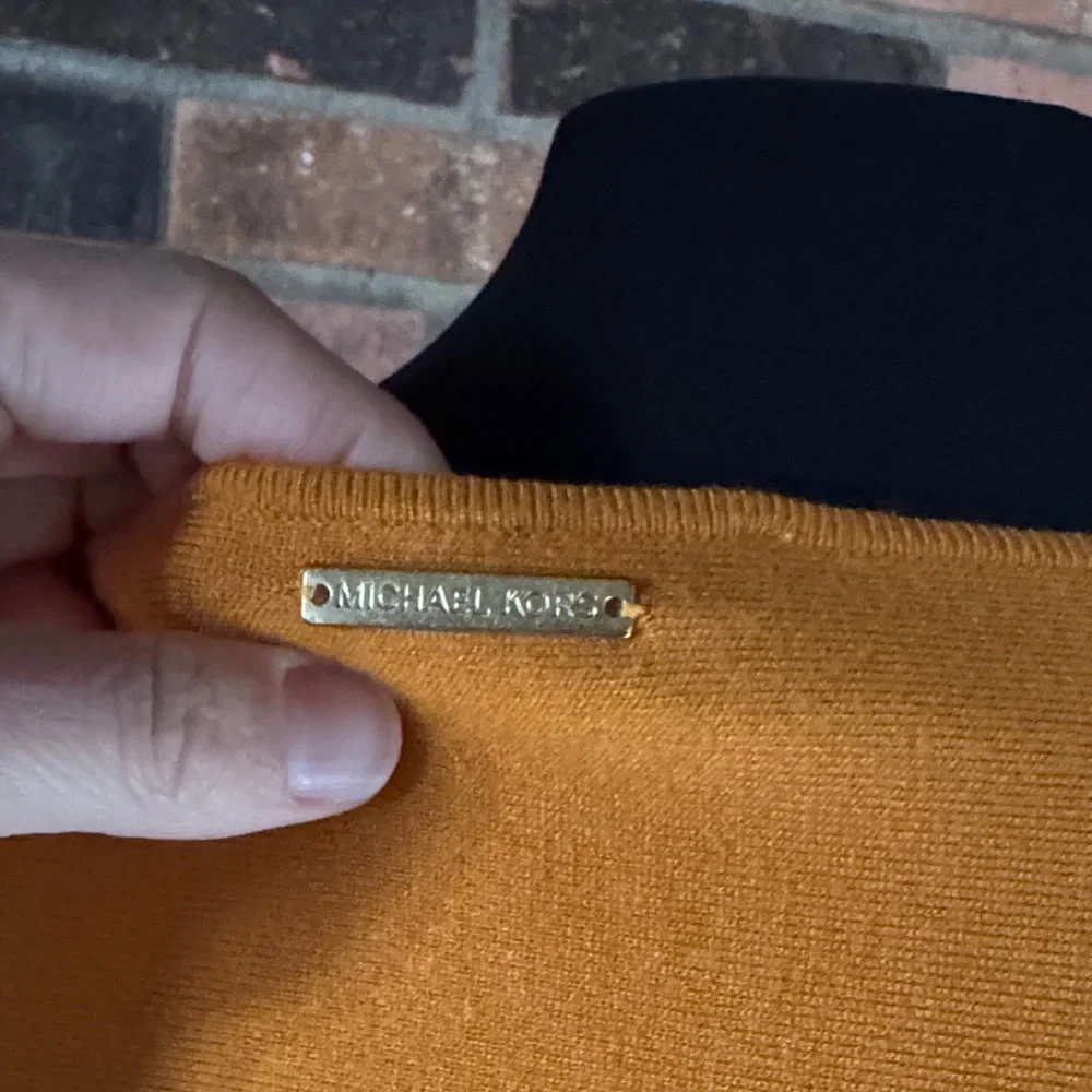 Michael Kors Vibrant Golden Orange Knitwear‎